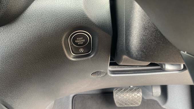 Mercedes-Benz Vito L2 Diesel Rwd 119CDI Select Crew Van 9G-Tronic - Image 38